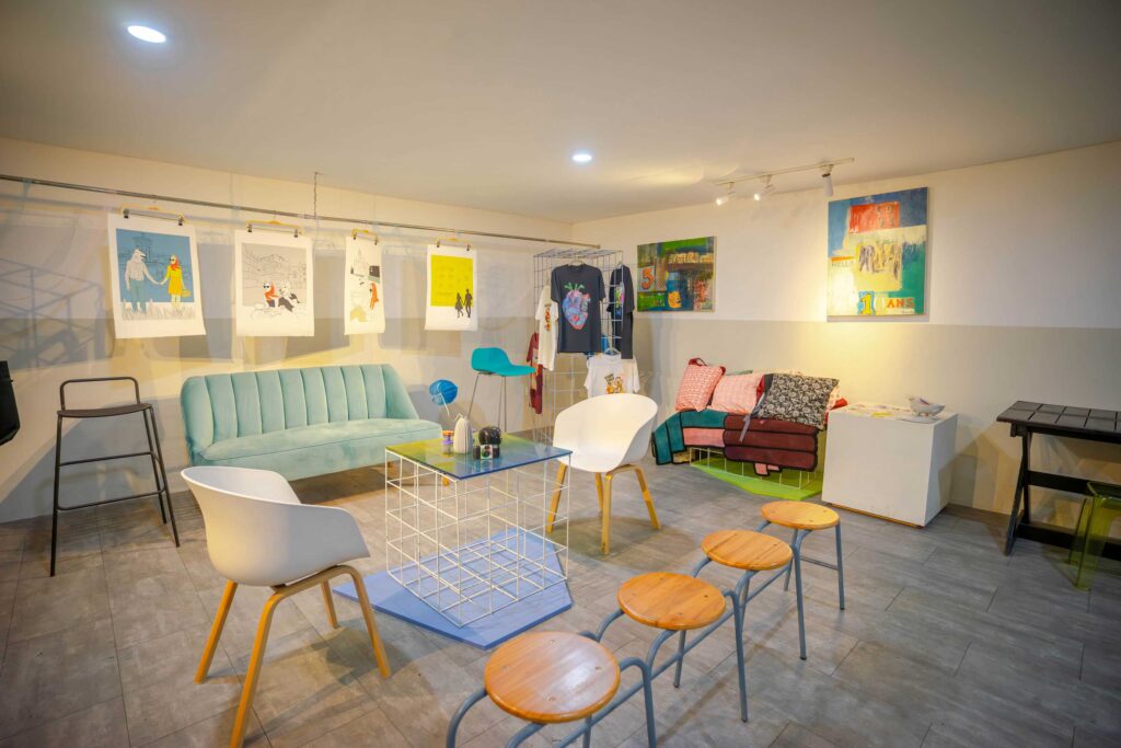 Housewarming Space